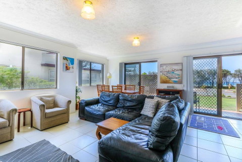 Acacia Kingscliff Town Holiday Apartment - Sunshine Coast Guide 1