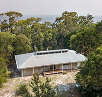 Acacia Lakehouse - The lake at your doorstep - Sunshine Coast Guide