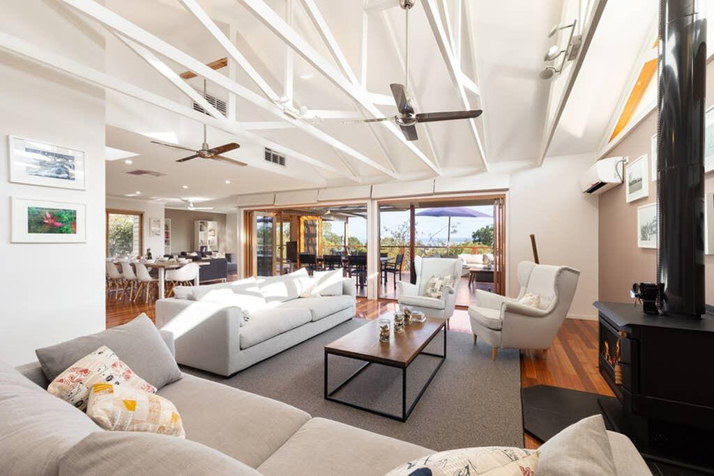 Somers ACT Sunshine Coast Guide