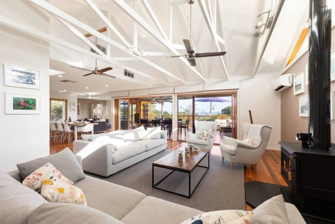 Acqua Vista - Water View, Fireplace, Walk To Beach - Sunshine Coast Guide 0