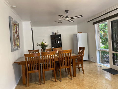 ADA Homestay - Sunshine Coast Guide 2