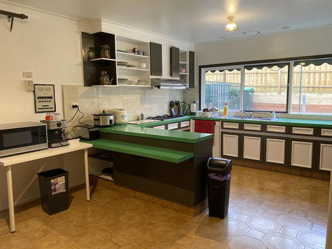 ADA Homestay - Sunshine Coast Guide 3