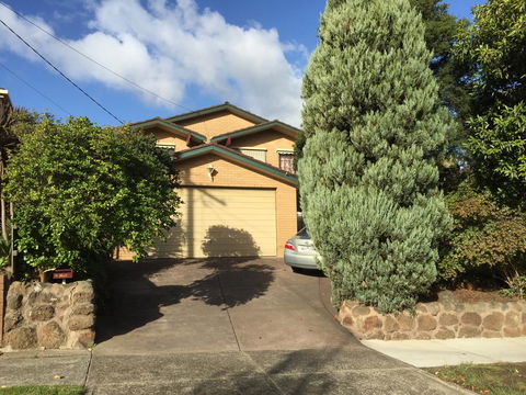 ADA Homestay - Sunshine Coast Guide 0