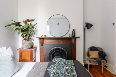 ADDERLEY A Striking 1880s Remodeled Victorian - Sunshine Coast Guide 3
