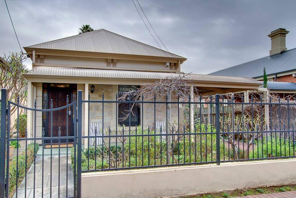 St Peters SA Sunshine Coast Guide