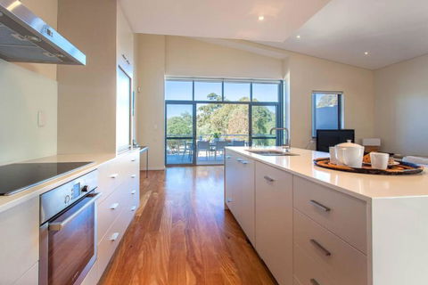 Eagle Escape I Private Properties - Sunshine Coast Guide 3