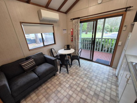 Eagle Point Caravan Park - Sunshine Coast Guide 0