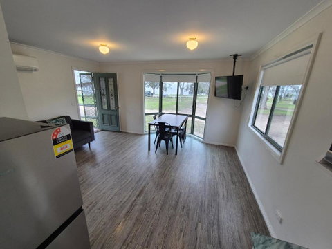 Eagle Point Caravan Park - Sunshine Coast Guide 4