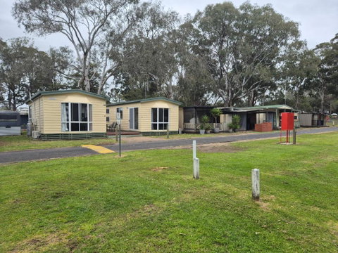 Eagle Point Caravan Park - Sunshine Coast Guide 3