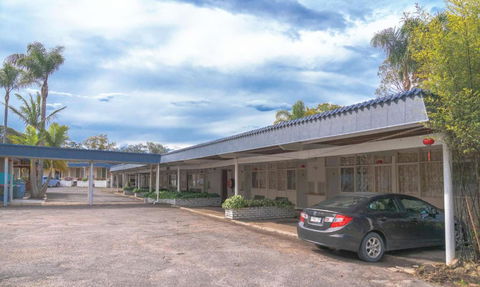 Eden Nimo Motel - Sunshine Coast Guide 3