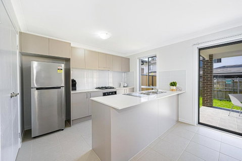 Edmondson Park Modern 4 Br House Parking - Sunshine Coast Guide 2