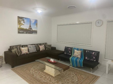 Edmondson Villas Sydney - Sunshine Coast Guide 4