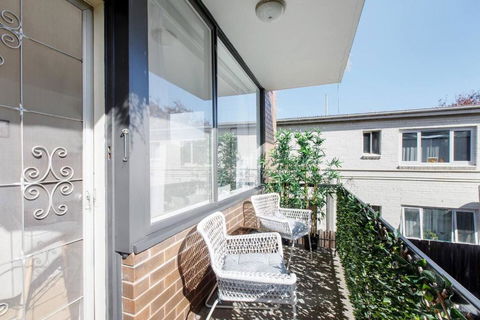 Edge Of Elwood - Unwind In Style By St Kilda Beach - Sunshine Coast Guide 1
