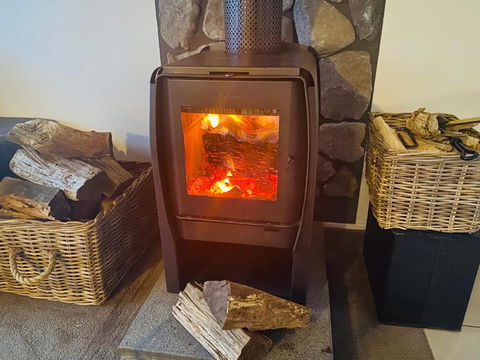 ELM Accommodation - Merrijig - Sunshine Coast Guide 1