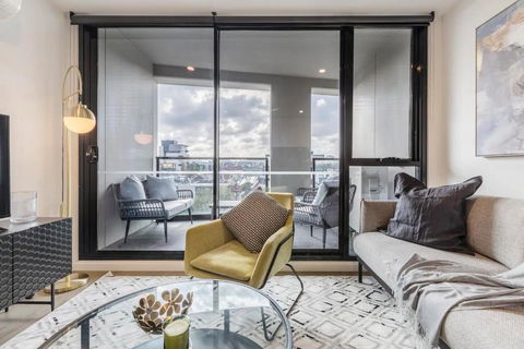 Elegant & Charming Apt In Vibrant Richmond - Sunshine Coast Guide 2