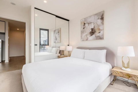 Elegant & Charming Apt In Vibrant Richmond - Sunshine Coast Guide 3