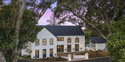 Elouera House - Luxury Secluded Retreat With Private Pool - Sunshine Coast Guide 0