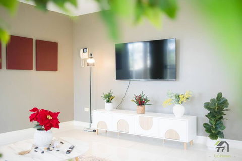 Entire 3 Bedrooms Townhouse In Baulkham Hills - Sunshine Coast Guide 2