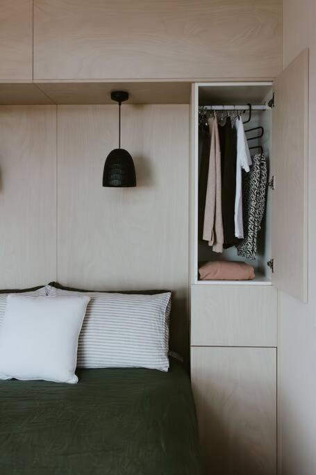 Essence Kangaroo Island - Tiny Home American River - Sunshine Coast Guide 1