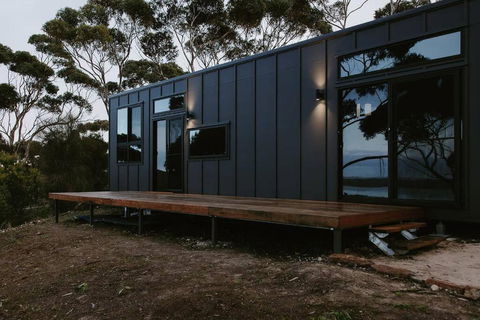 Essence Kangaroo Island - Tiny Home American River - Sunshine Coast Guide 4