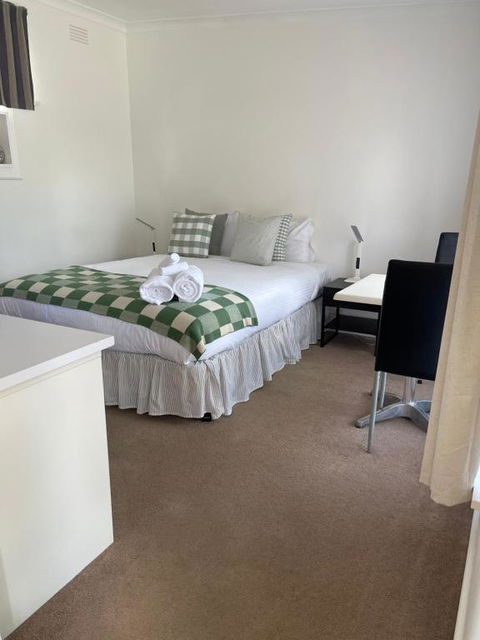 Euroa Motor Inn - Sunshine Coast Guide 3
