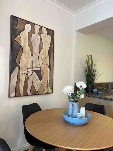 Exclusive Suite CBD Riverviews - ParkingOnsite - Sunshine Coast Guide 2