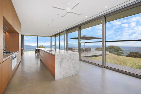 Eyrie - Sunshine Coast Guide 2