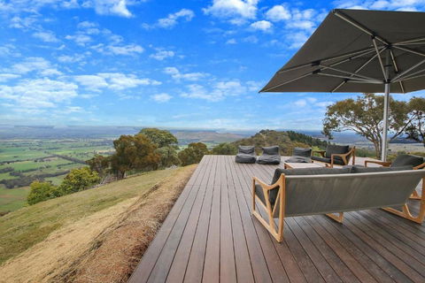 Eyrie - Sunshine Coast Guide 3