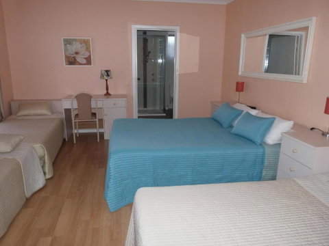 Fullarton Motor Lodge - Sunshine Coast Guide 3