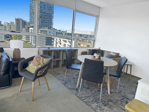 G901S - Bright Zetland Escape With City Views - Sunshine Coast Guide 2