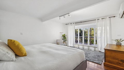 Garden Spa Villa - Sunshine Coast Guide 1