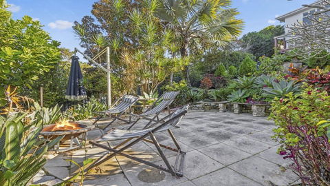 Garden Spa Villa - Sunshine Coast Guide 4
