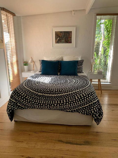 Garden Cottage St Kilda - Sunshine Coast Guide 2