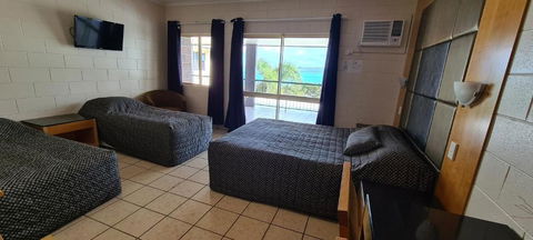 Grand Hotel - Sunshine Coast Guide 4