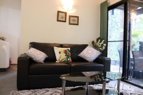 GREEN TREES CHALET Australia Zoo Close By - Sunshine Coast Guide 4
