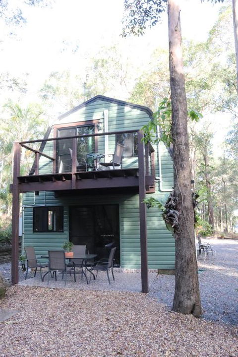 GREEN TREES CHALET Australia Zoo Close By - Sunshine Coast Guide 1