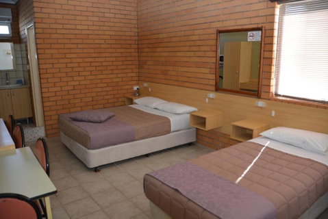 Grong Grong Motor Inn - Sunshine Coast Guide 2