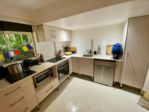H2O Holiday Apartment Unit 14 - Sunshine Coast Guide 4