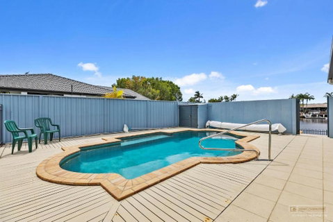 HALYCON HOUSE - Sunshine Coast Guide 3