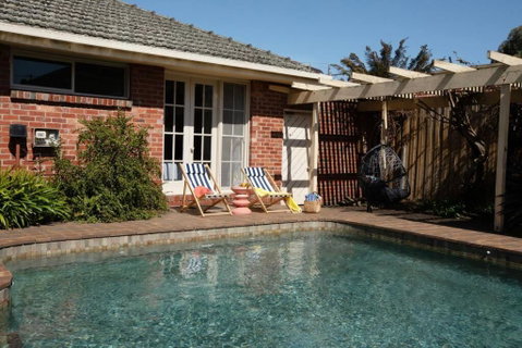 Hampton Spacious House & Pool - Sunshine Coast Guide 2