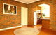 Hampton Spacious House & Pool - thumb 3