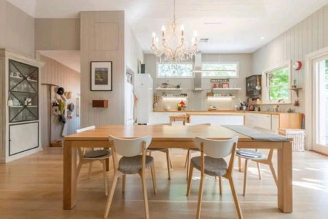 Henry Morcomb 2 Bdrm Sleeps 4 WiFi - Sunshine Coast Guide 1