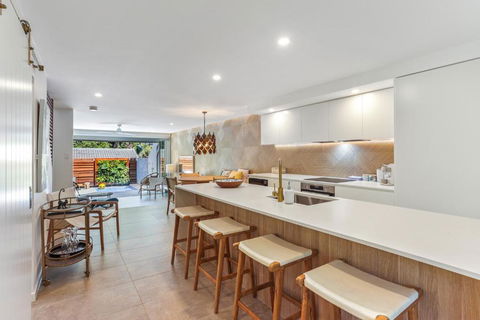 Hidden Treasure, Little Cove - Sunshine Coast Guide 3