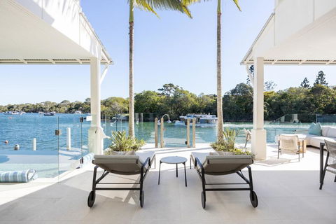 Iluka, Luxurious Riverfront Retreat - Sunshine Coast Guide 0