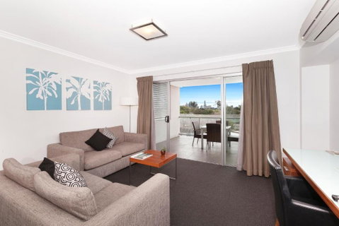 Hotel Chino - Sunshine Coast Guide 3