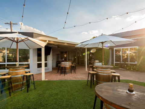 Ibis Styles Orange - Sunshine Coast Guide 2