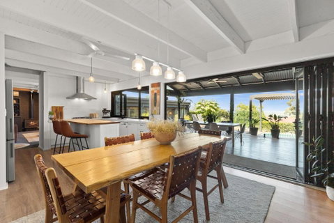 Hygge Loft - Sunshine Coast Guide 2