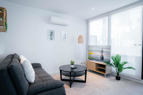 Iconic Southbank CityRd Apartment Next To Crown Casino - Sunshine Coast Guide 1