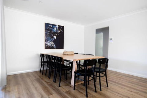 Ideal Family Home, Close To Sportsgrounds, Hospital & Cadia - Sunshine Coast Guide 3