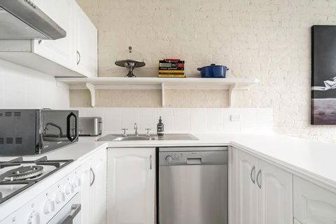 Ideal Location 3 Bdr Paddo Terrace Parking & Pets - Sunshine Coast Guide 3